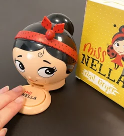 Miss Nella Negletørrer - Lady