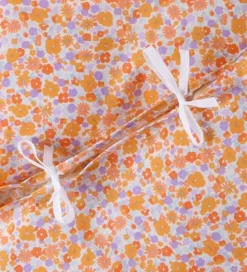 Nørgaard Madsens Sengetøj - Baby - Blomsterflor i Orange/Lilla